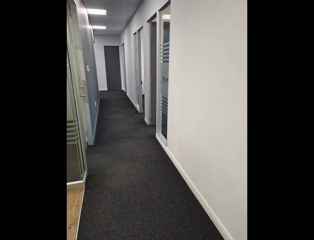 1,370M² BUILDING FOR SALE IN CENTURION CENTRAL